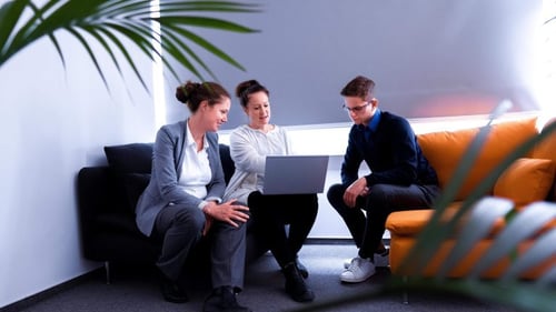 Women in project management – Use your good communication skills to convince project team members